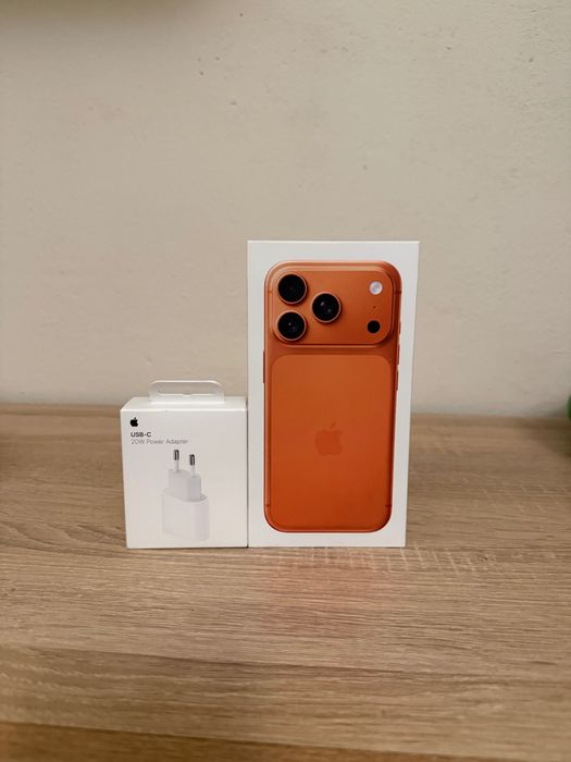 17 pro 256GB cosmic orange
