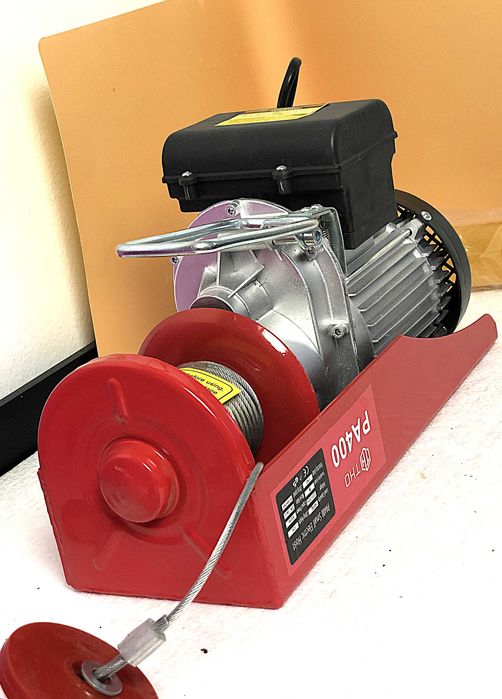 Macara Electrica 200/400Kg, Cablu 12m, 220V.