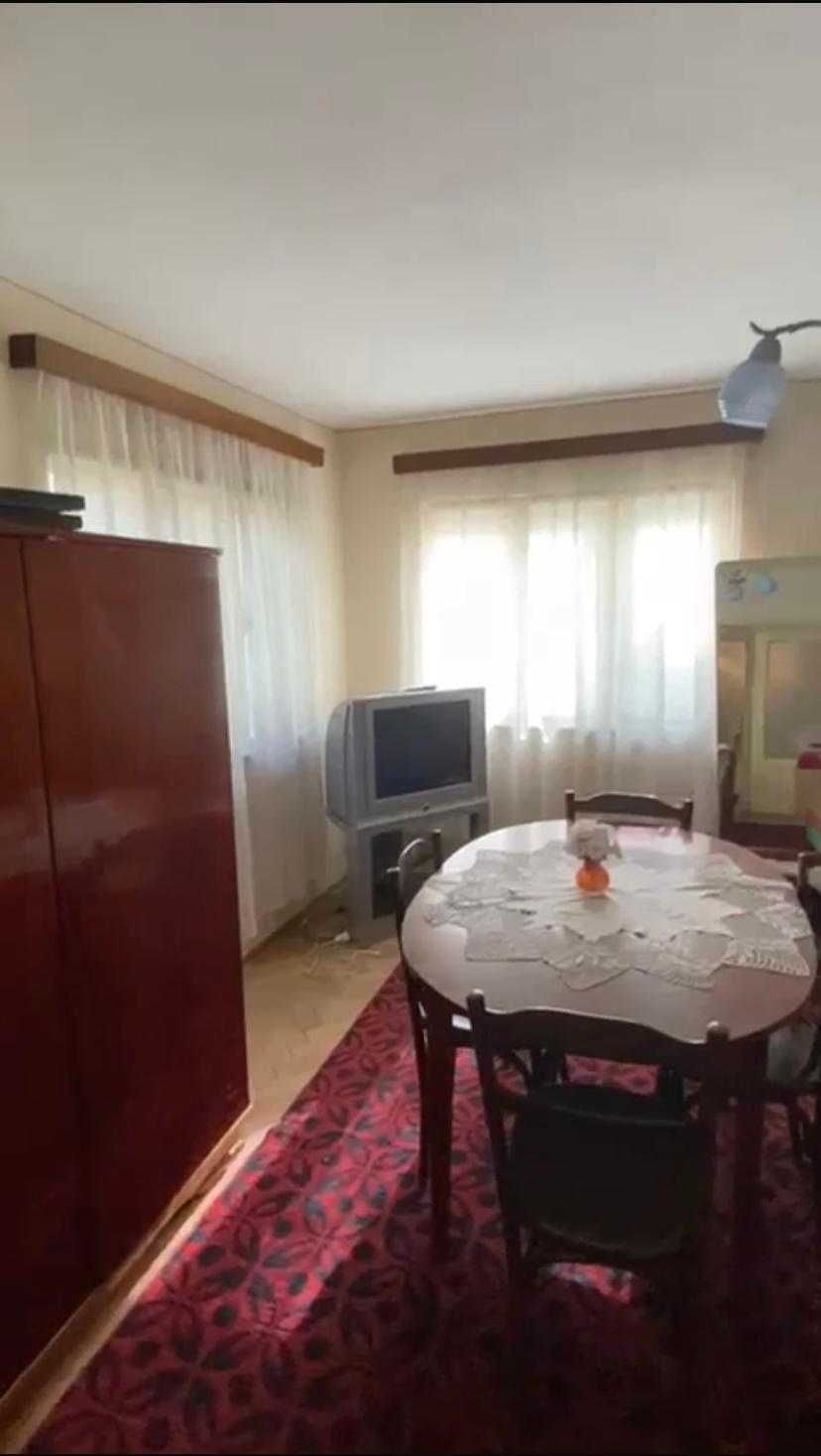 Casa cu 3 camere de vanzare , zona Mihai Bravu Ploiesti, 78 mp