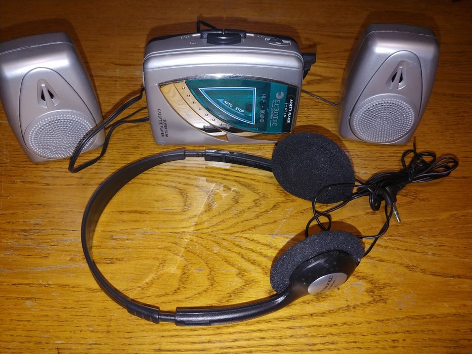 Walkman cu boxe si casti