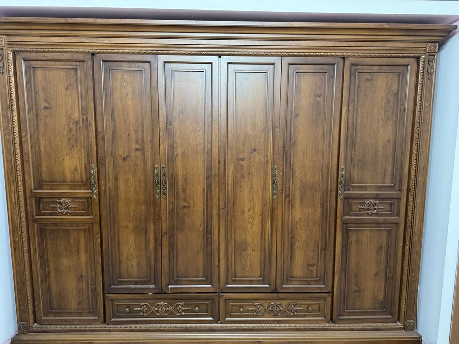 Спальный гарнитур