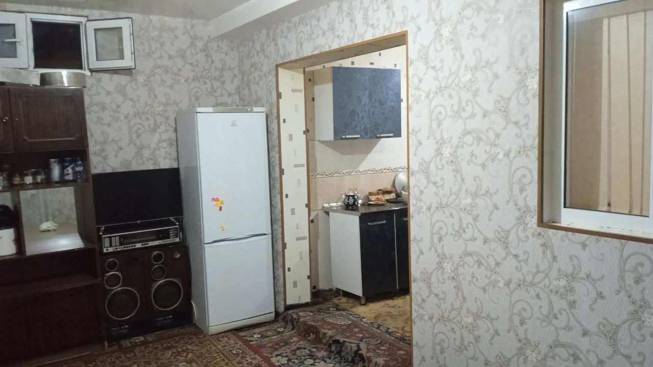 Srochna Uchtepada 5 xonali uy 4 xona qilingan