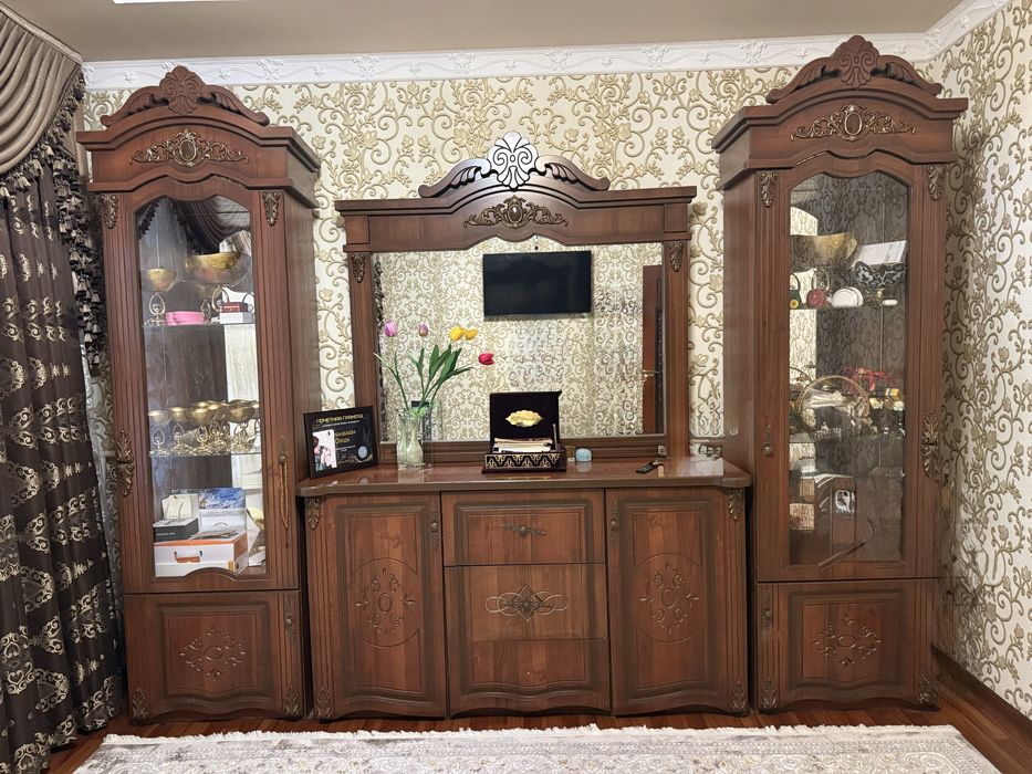 Холати яхши мебел сотилади