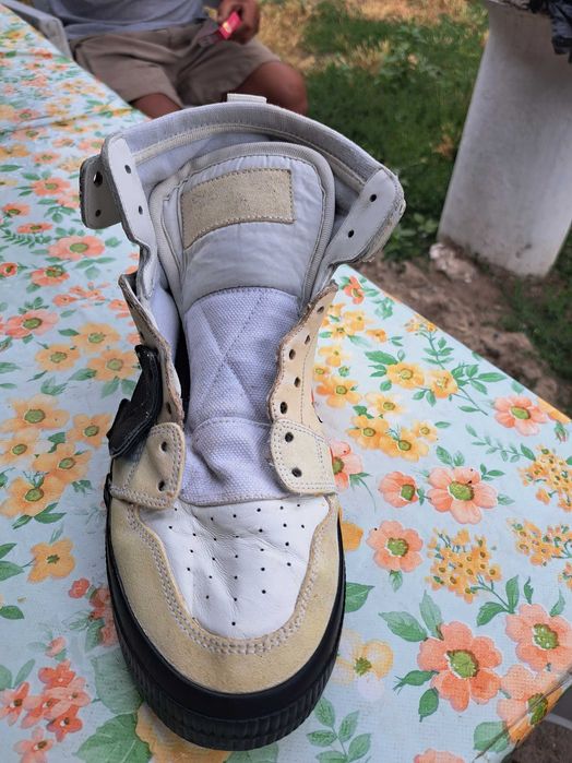 Vand ghete de fotbal