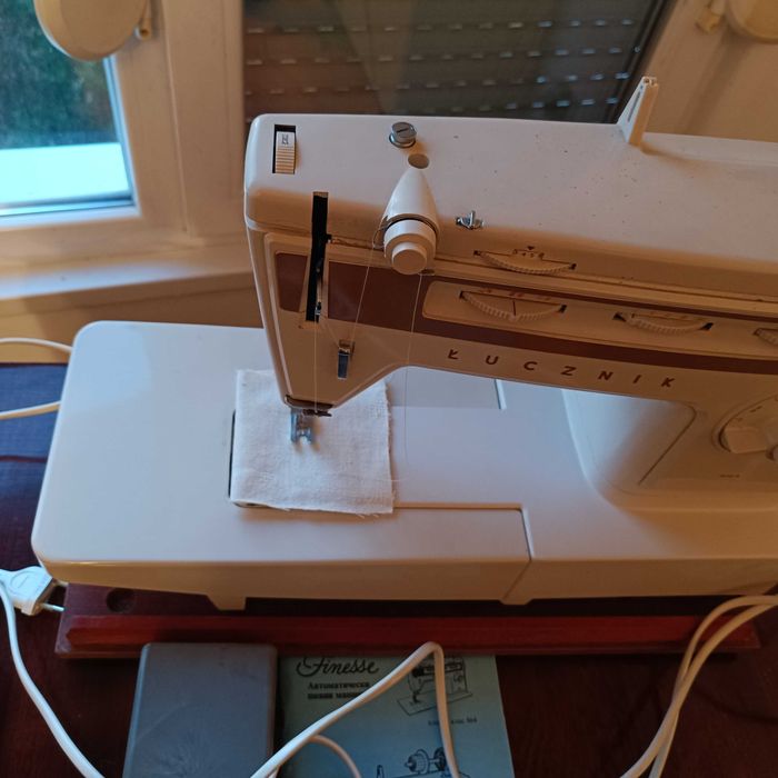 Шевна машина Лучник Финес 884, нова, електрическа