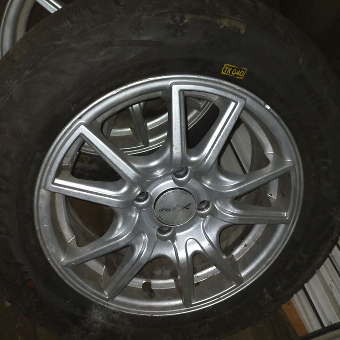 Продам зимние колеса на 14