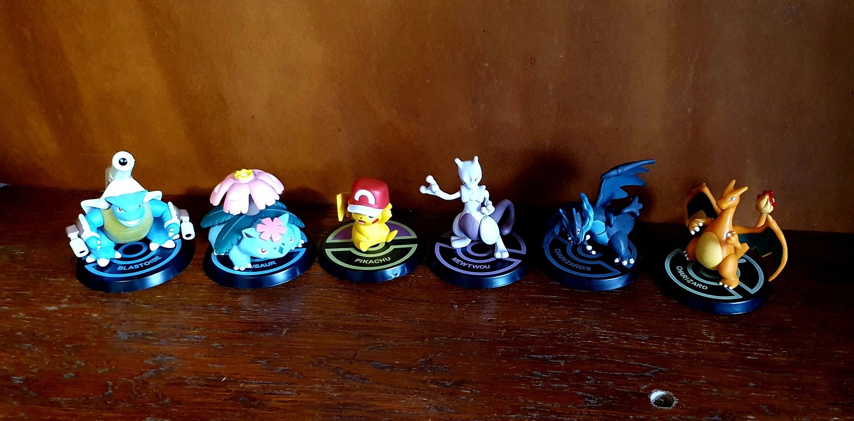 Figurine Pokemon: MegaVenusaur, Mew2, MegaCharizard, Pikachu, MegaBlas