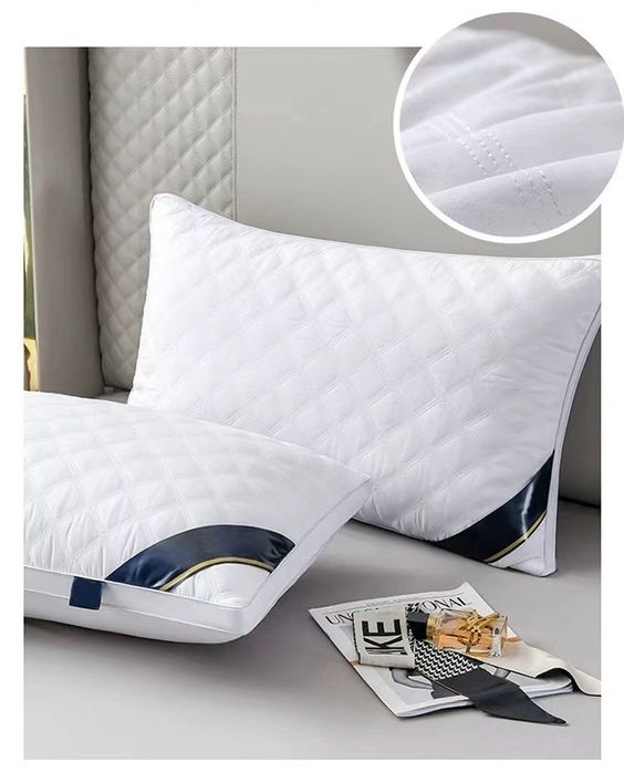 Подушка Hilton 2 шт Новые