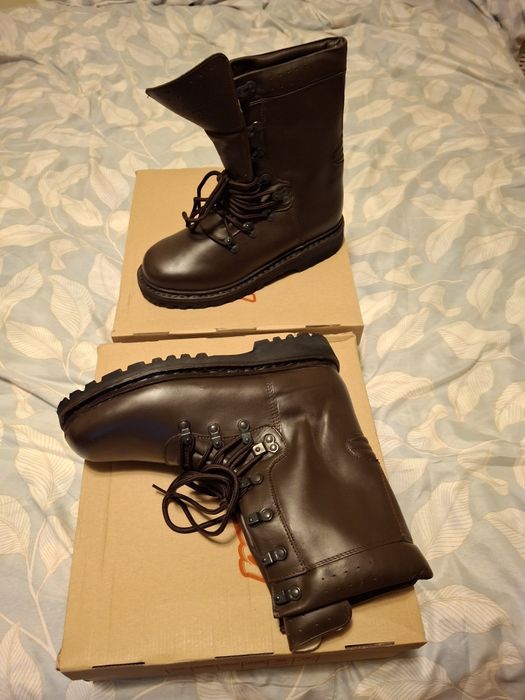 Bocanci combat nr 42.  (27.5)