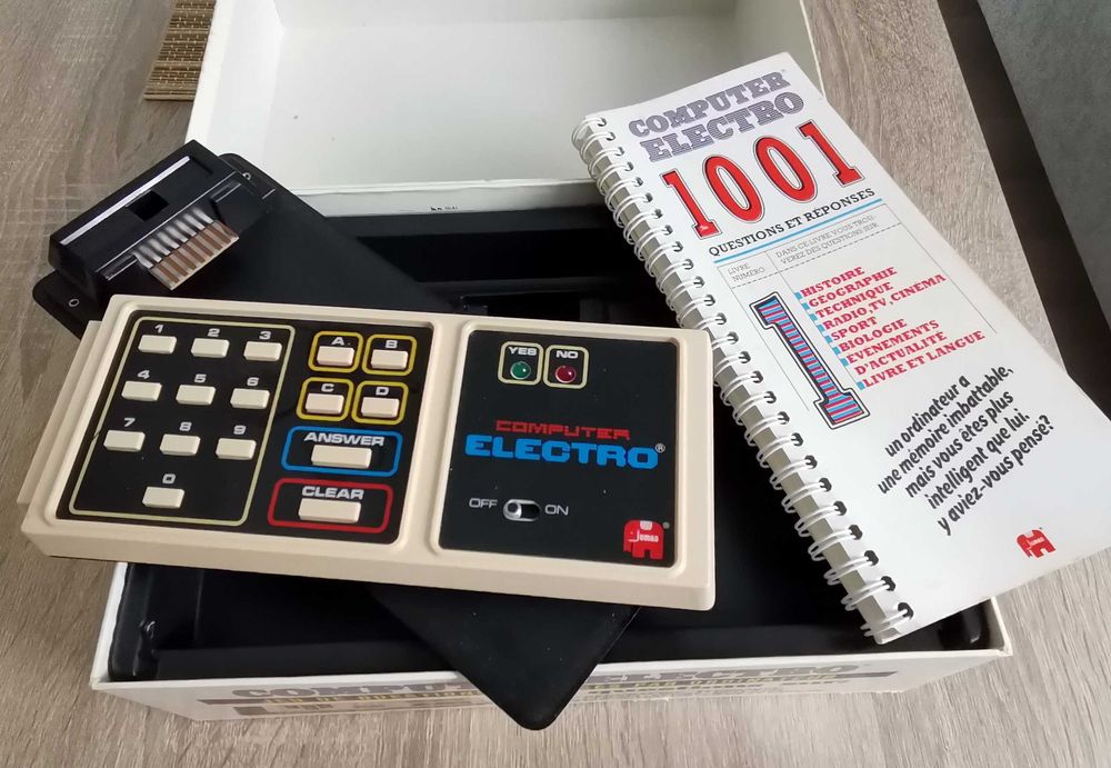 Joc electronic vechi din anii 80 - din franta - colectie - raritate
