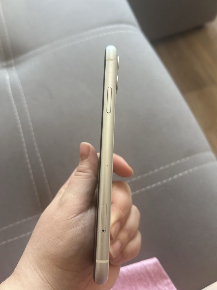 продам айфон 11 64 g