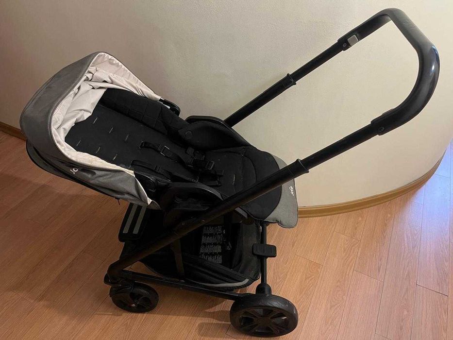 Коляска прогулочная