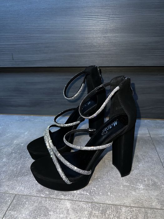 Обувки/сандали на ток