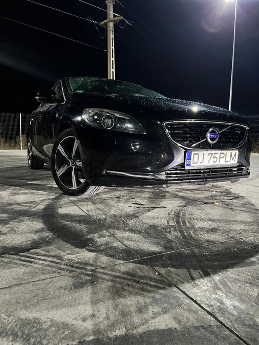 Volvo v40 OCEAN RACE