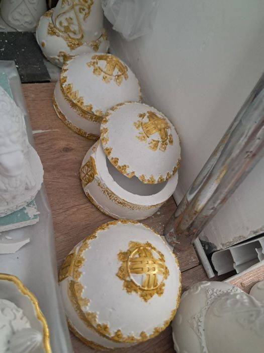 Тойбастар из гипса