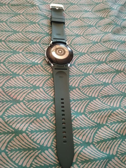 Часовник Samsung galaxy watch 4 classic