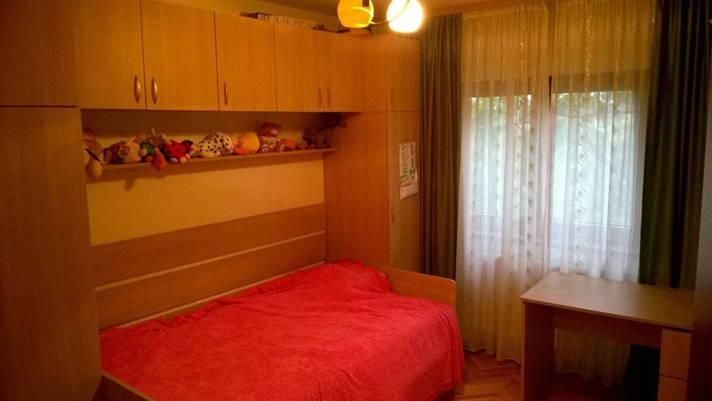 Proprietar, Apartament 3 camere,  zona Bucovina, etaj 3.