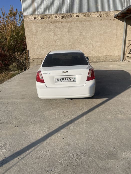 срочно продается машина Gentra 2018