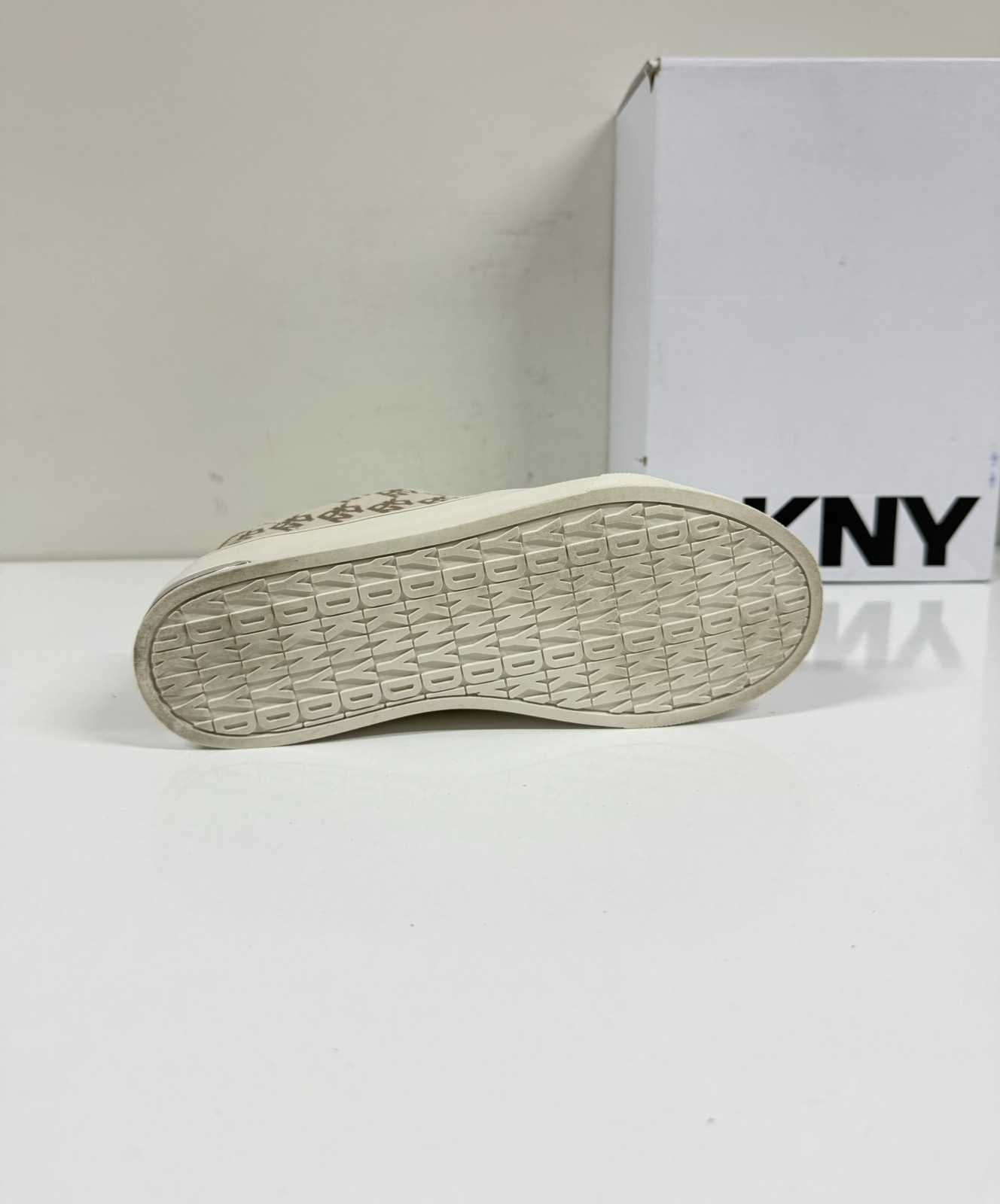 DKNY  York Lace UP Sneak
