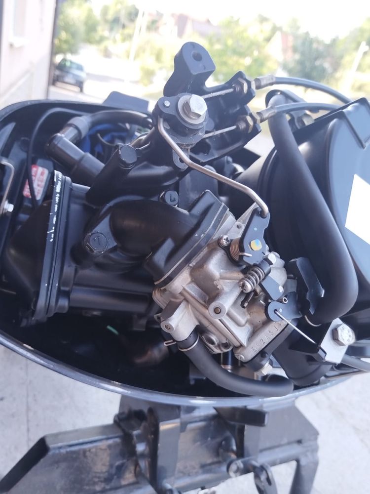 Motor de barca Mercury cu cizmă lungă