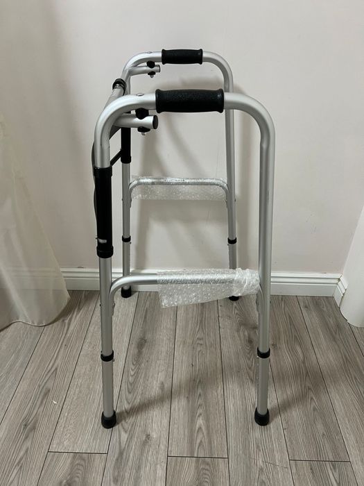 Cadru de mers , ajustabil