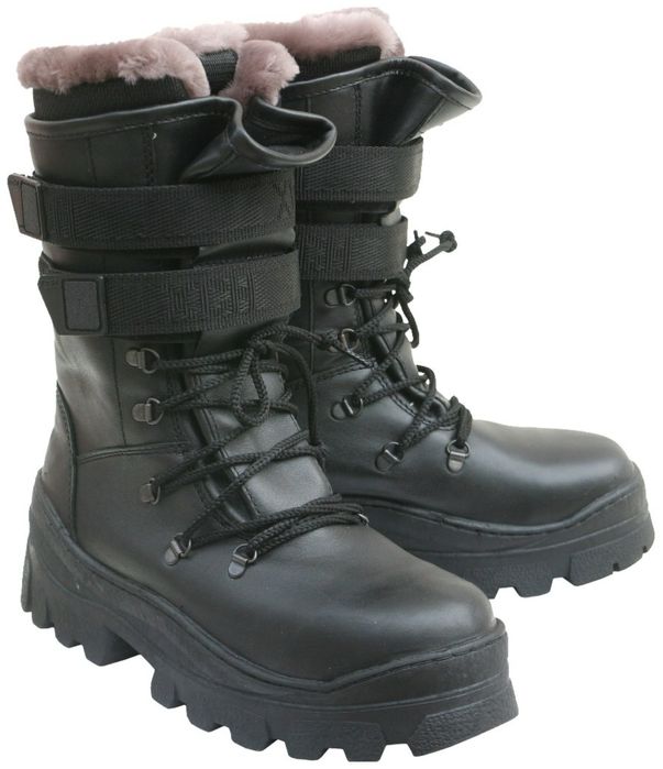 Продается берцы лось.