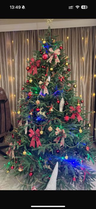 Продаю шикарную елку
