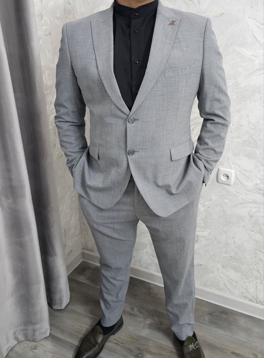 Мужской брючный костюм двойка!54-56 размер.