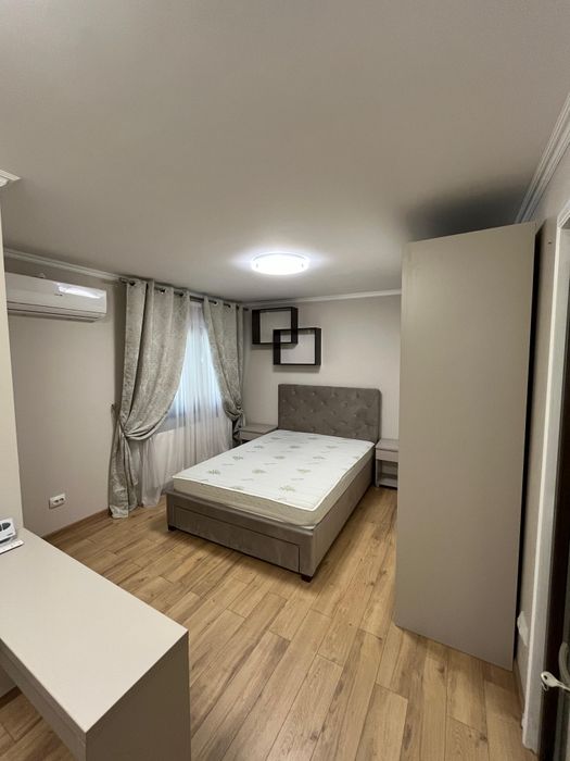 Ofer spre inchiriere Garsoniera, recent renovata, utilata complet, zon