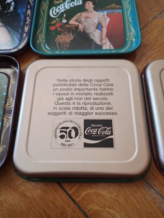 Винтидж Сет от 7 Метални Coca Cola Подложки