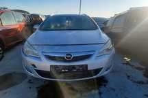Dezmembrez Opel Astra J [2009 - 2012] Sports Tourer wagon 2.0 CDTI AT (160 hp)
