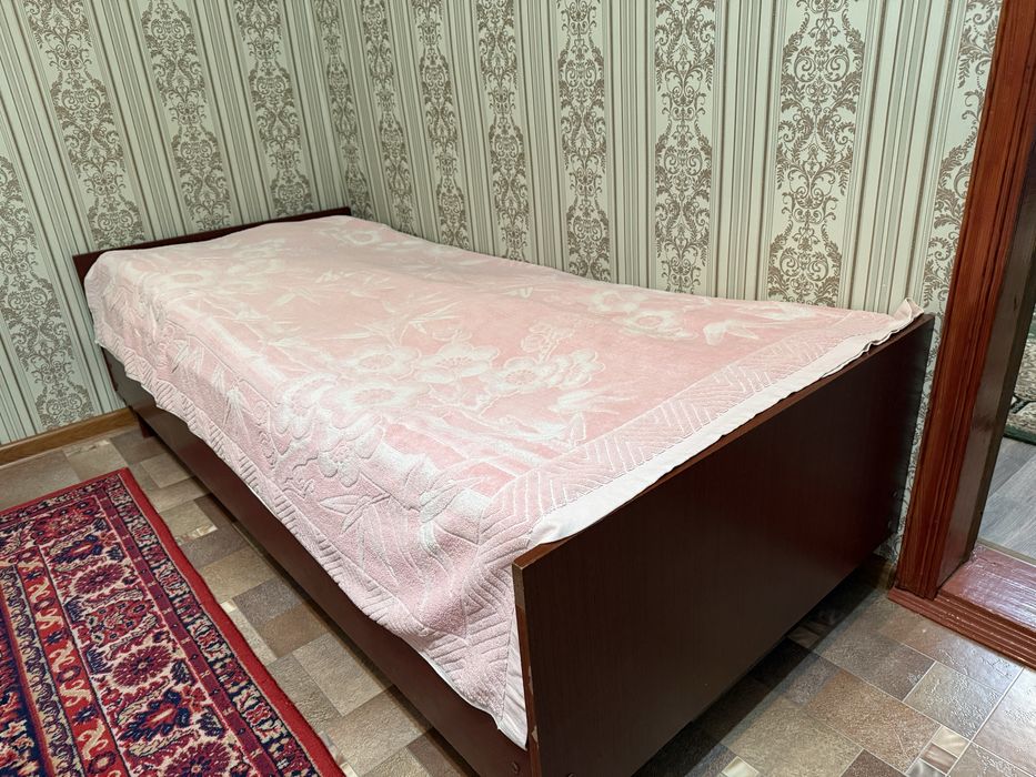 Спальные кровати