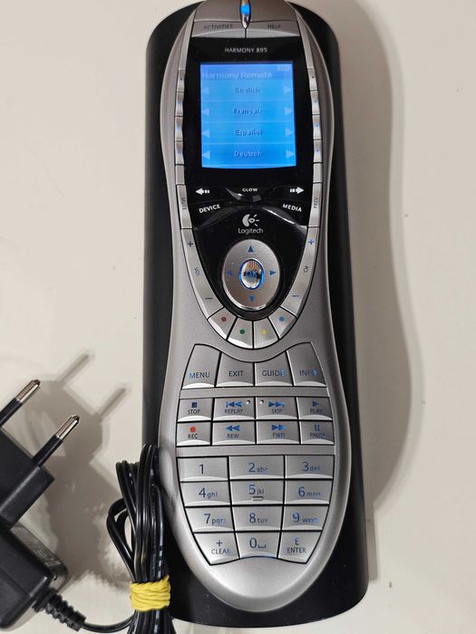 Telecomanda universala Logitech Harmony 895