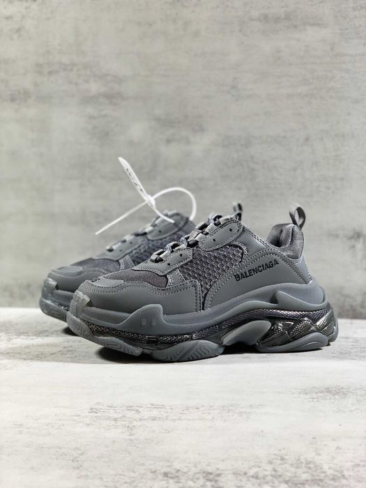 Adidasi Balenciaga Triple S Calitate Premium