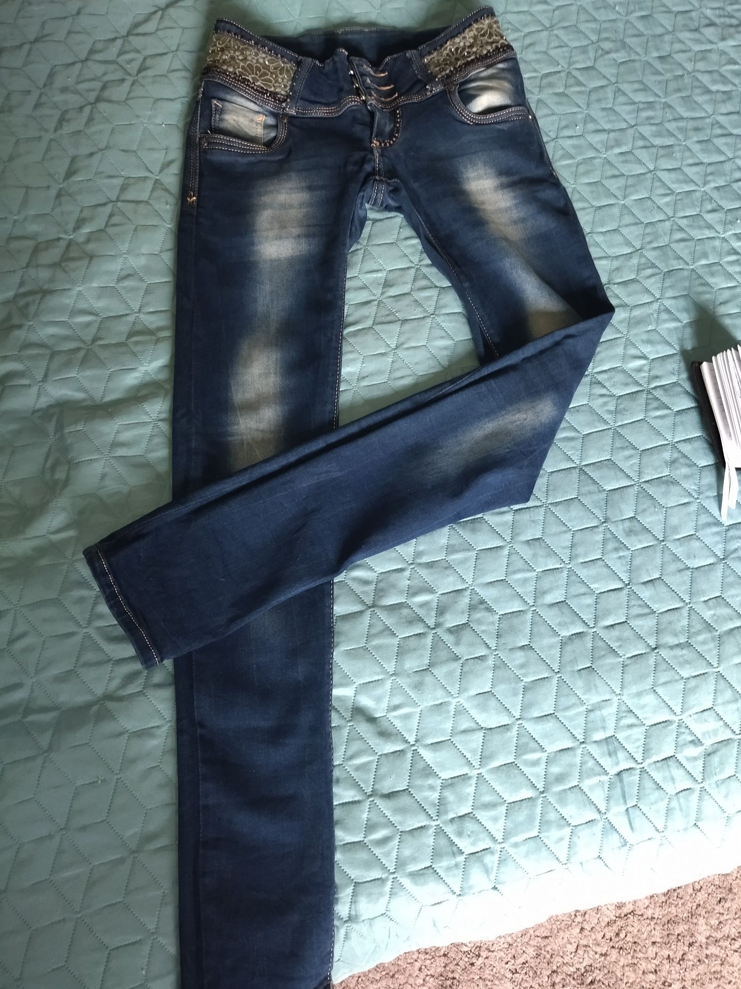 Дамски тъмносини  джинси