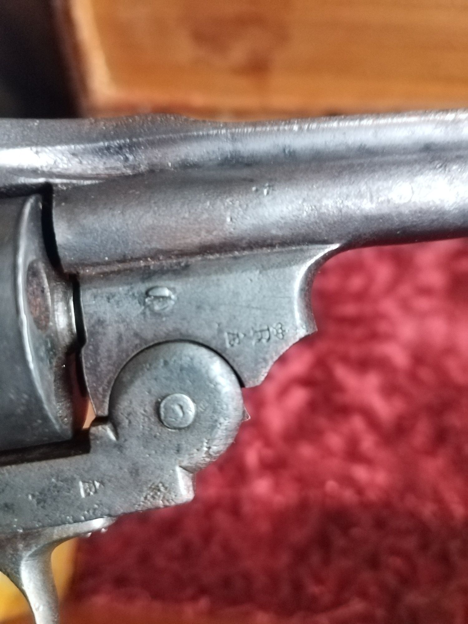 Стар револвер Смит.