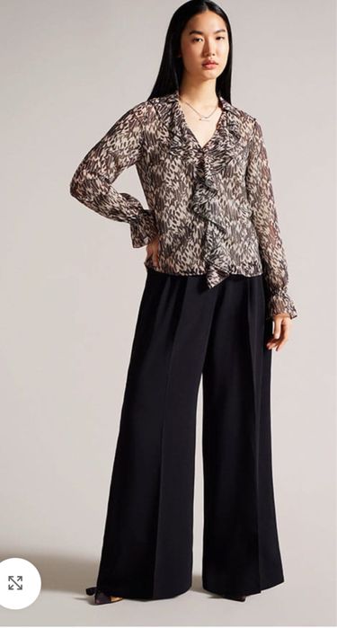 Нова близа , Ted Baker , размер М\Л ,3