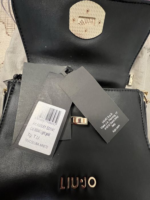 Poseta noua, cu etichetaă, Liu Jo , neagra cu auriu,