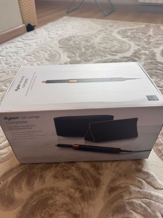 Dyson airwrap complete