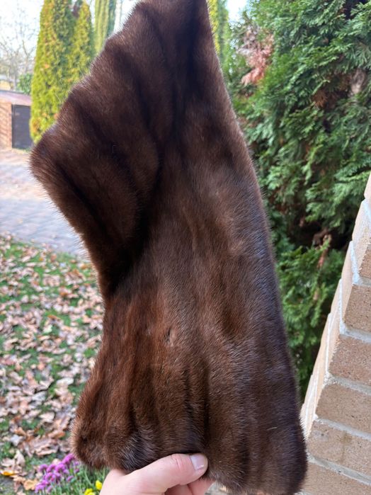 Vând capă din blana naturala de vizon