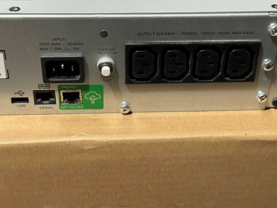 UPS APC SMC1500I-2UC 1500VA 900W