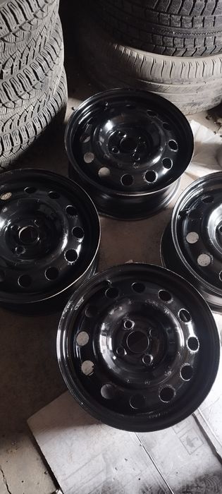Продам штампованные диски R15 4/100