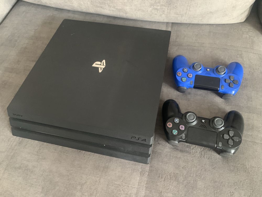 PS 4 PRO на 1 tb полный комплект + 16 игр