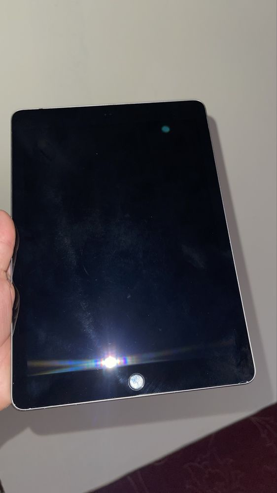 ipad 6 gen 32 gb. sotiladi