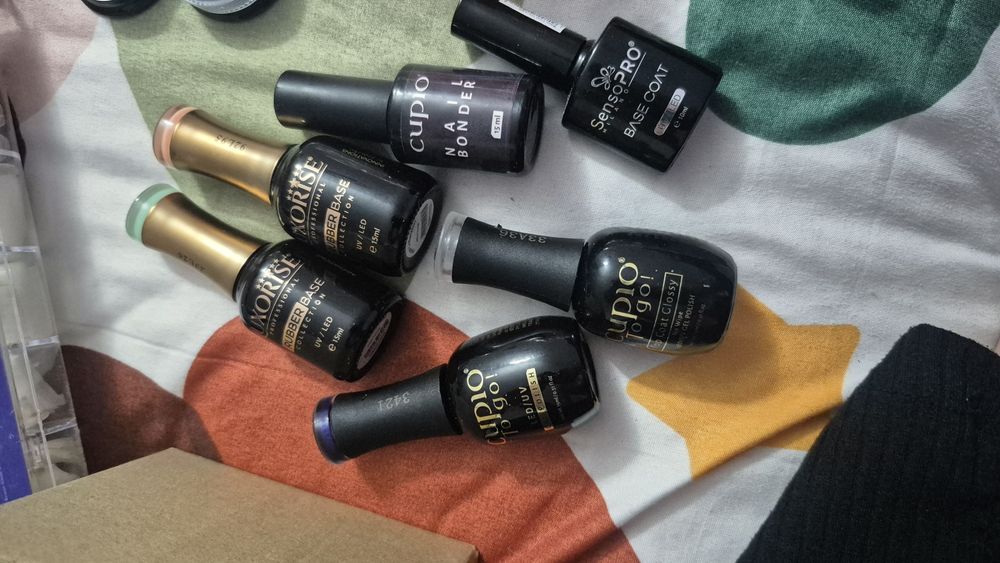 Kit unghii utilizat de 2 ori