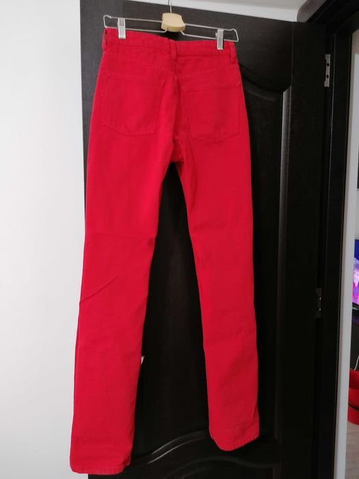 Blugi rosii Zara 36
