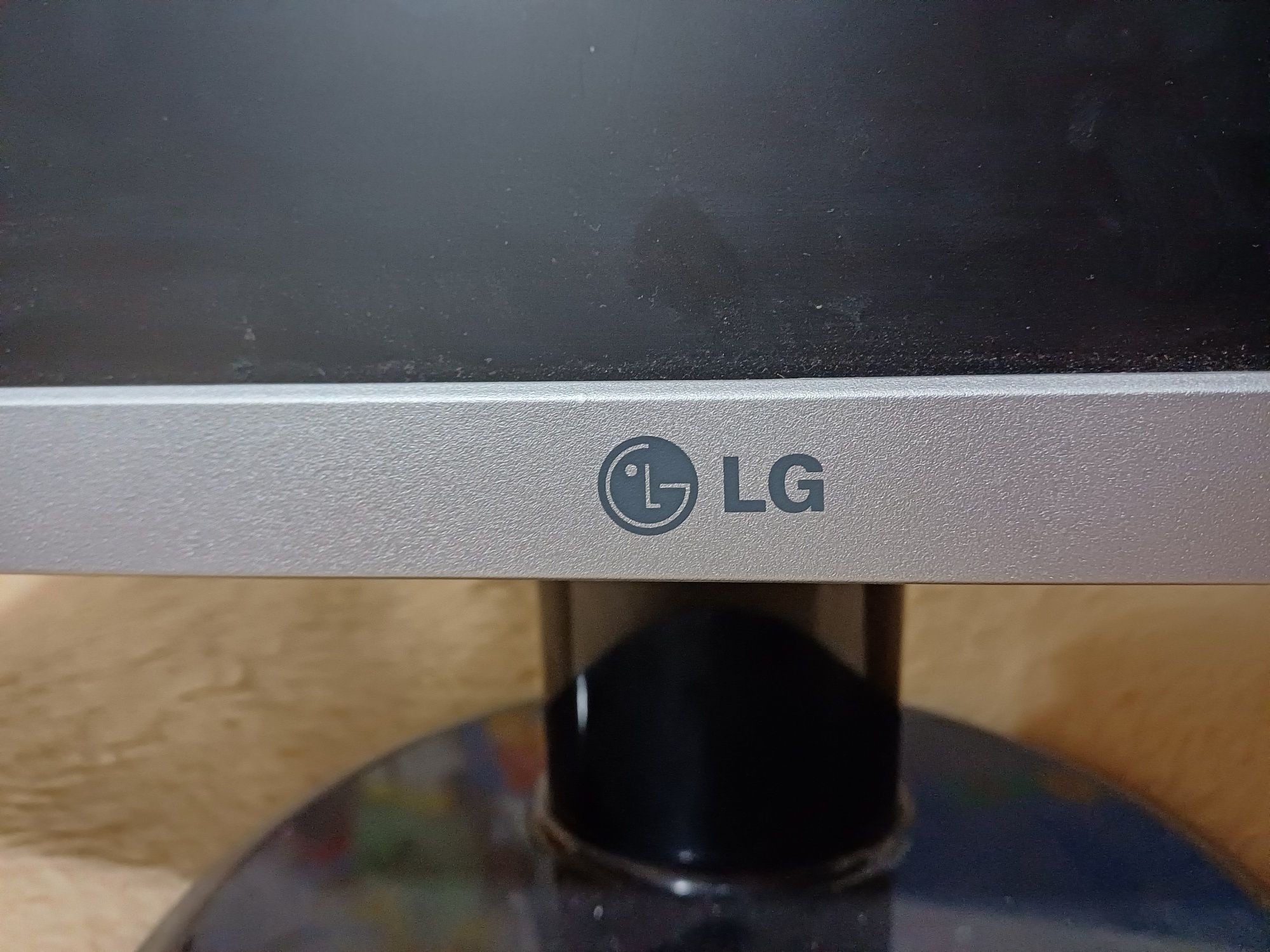 Monitor-LG 20 inch