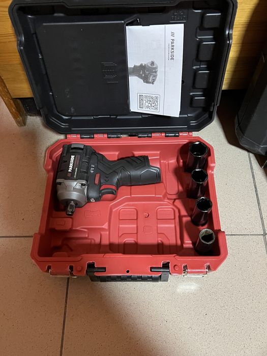 Удърен гайковерт Parkside 12V