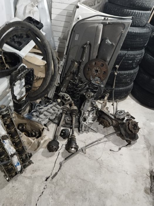 ЗА ВСЕ ЧТО НА ФОТО 20 000т.Продам запчасти Марк 2, 100 кузов двигатель