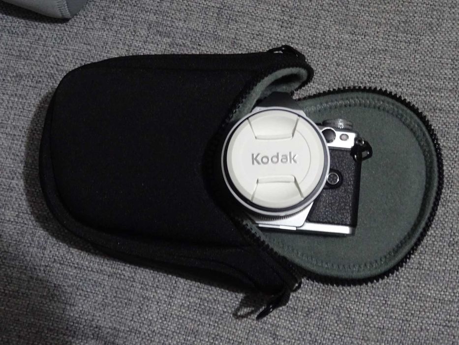 Protectie husa aparat foto mirrorless